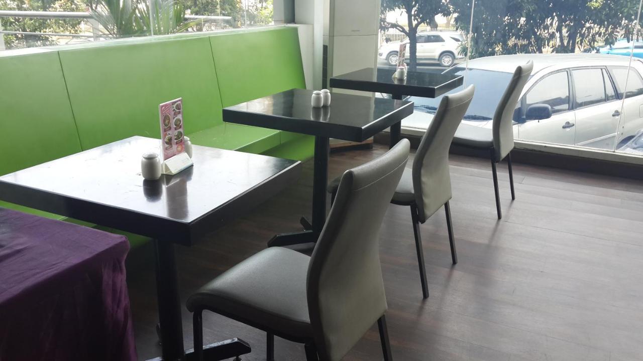 Favehotel Pluit Junction Jakarta Exterior foto