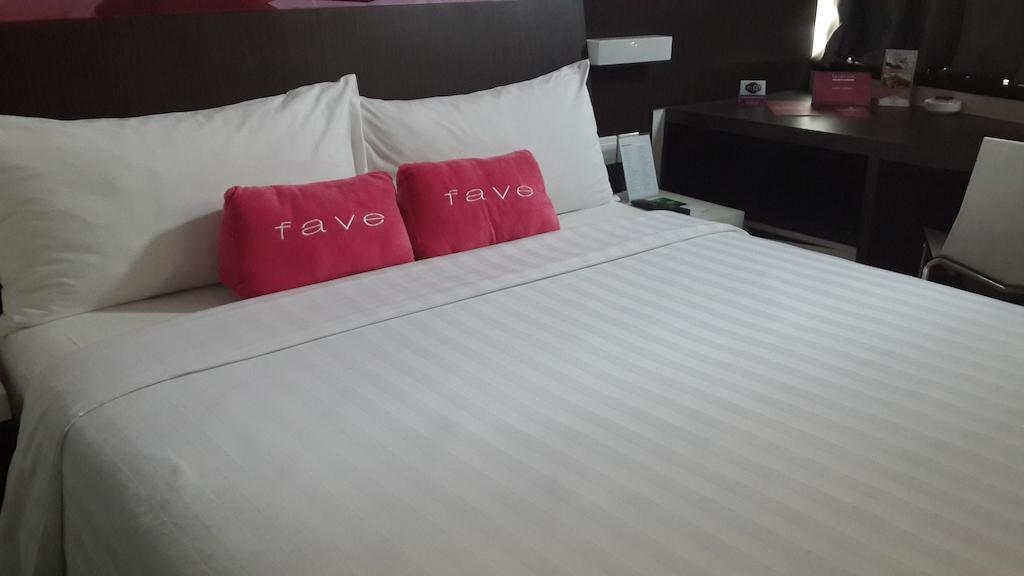 Favehotel Pluit Junction Jakarta Exterior foto
