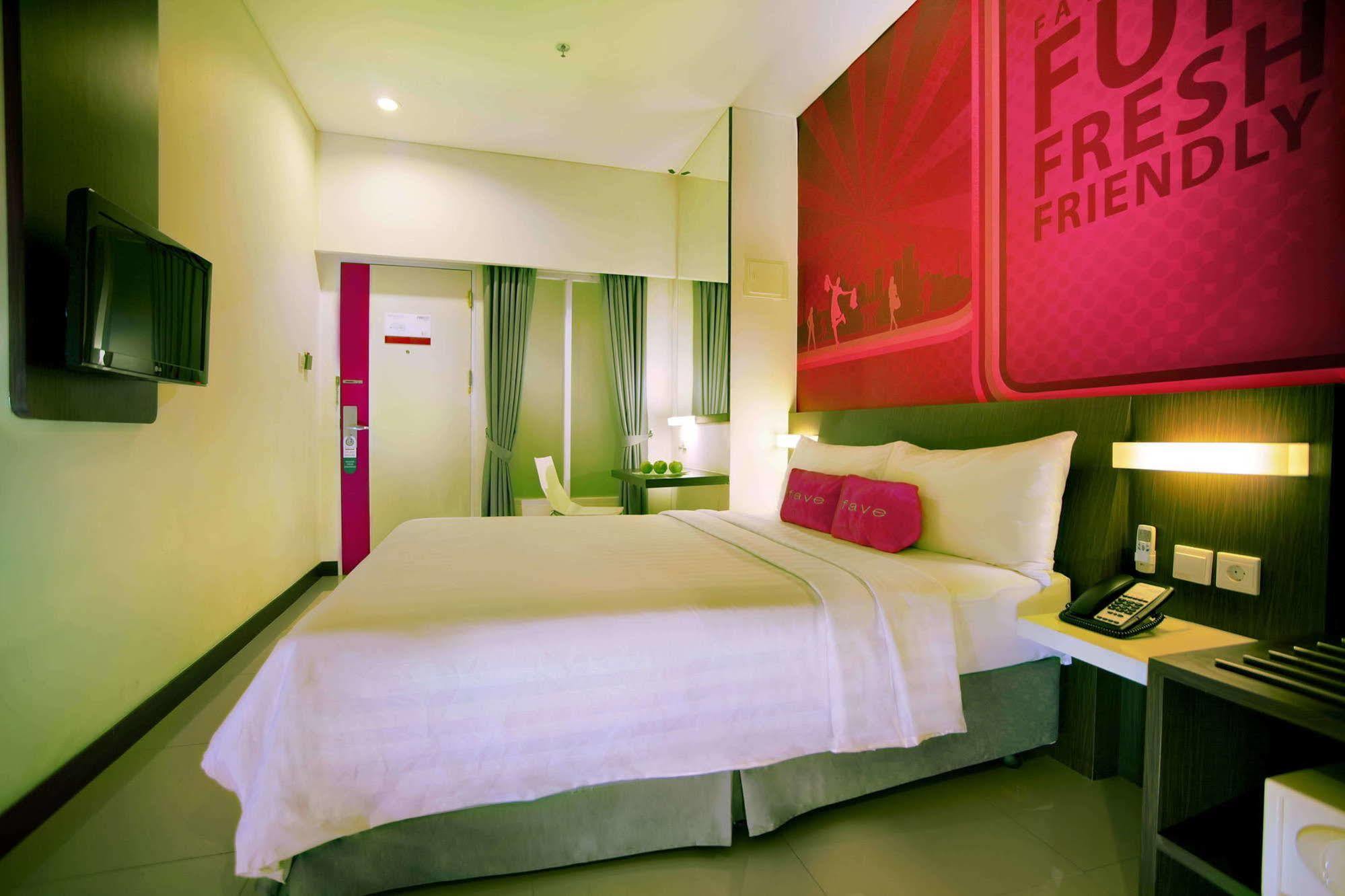 Favehotel Pluit Junction Jakarta Exterior foto